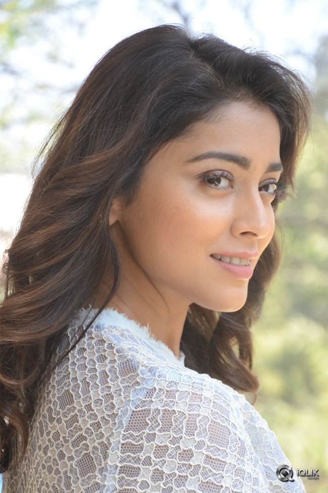 Shriya-Saran-Latest-Photos